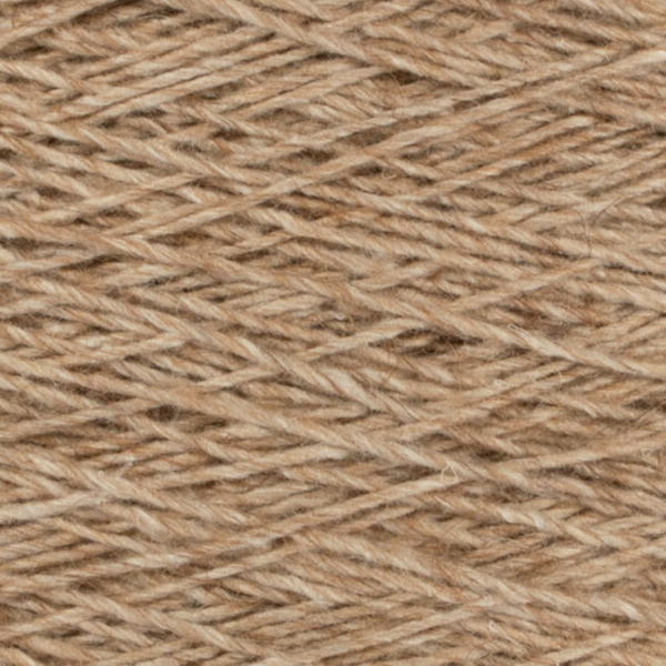 Wool 40. Пряжа коричнево песочного цвета.