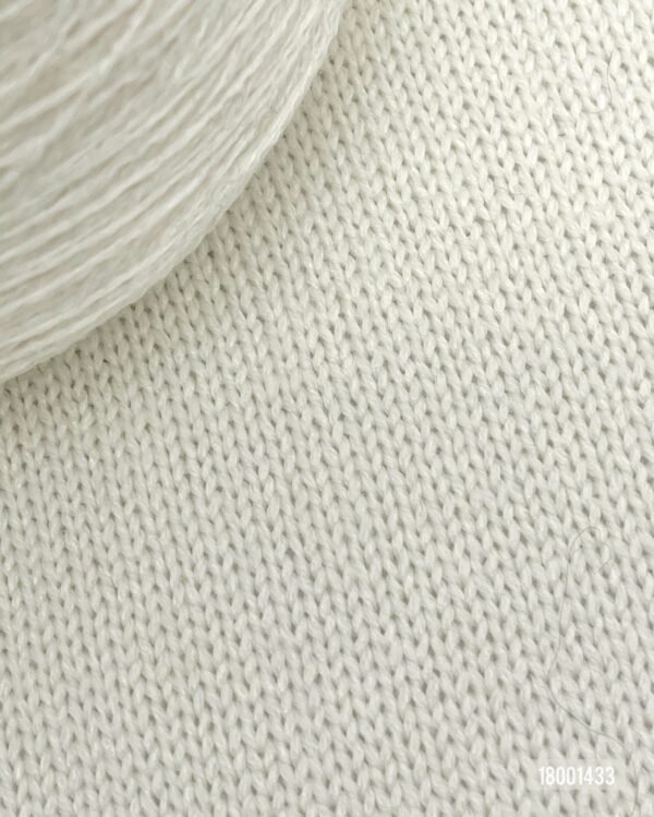 77% Merino wool, 23% Polyamide - Image 2