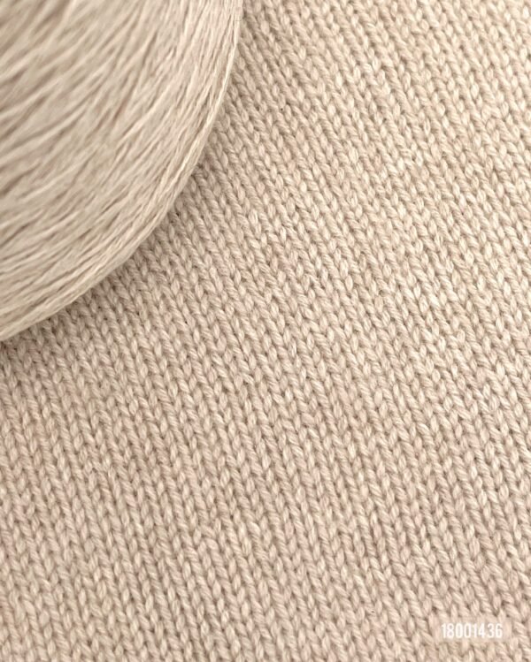 60% Merino wool, 30% Cashmere wool, 10% Silk - Image 2