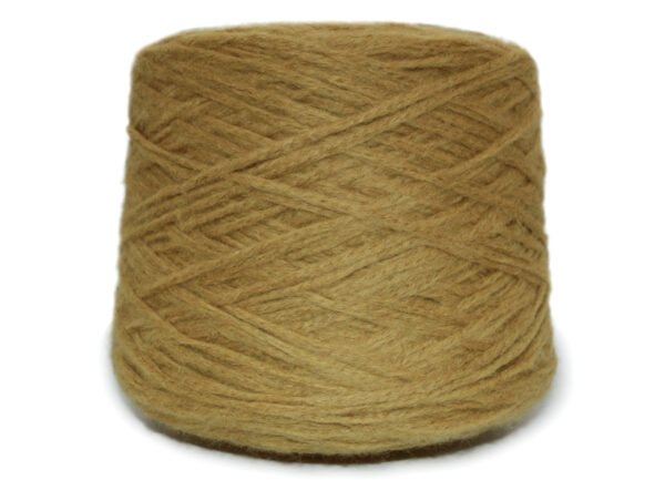 40% Baby Camel wool, 40% Cashmere wool, 10% Royal Baby Alpaca, 10% Polyamide