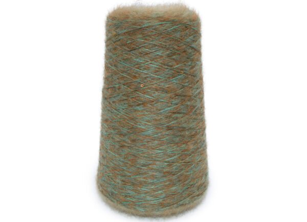 37% Kid Mohair, 27% Silk, 13% Polyamide, 11% Cashmere wool, 12% Merino wool, Sequins