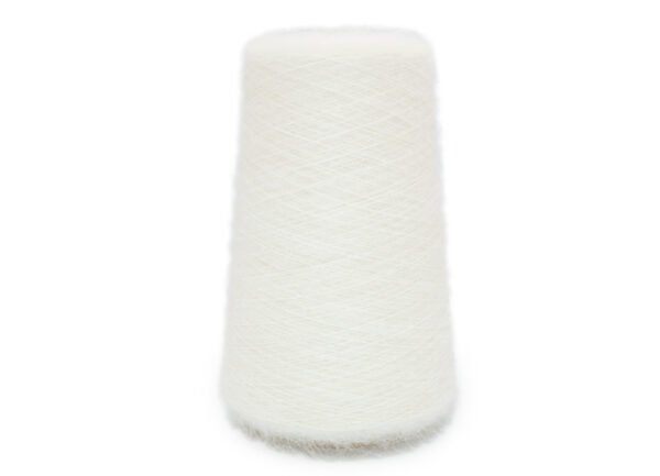 58% Super Fine Kid Mohair, 32% Suri Baby Alpaca, 10% Polyamide