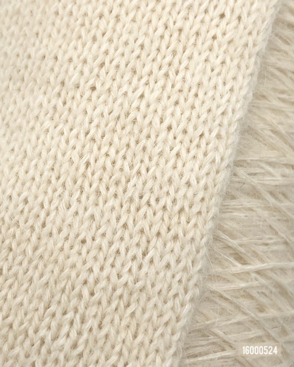 40% Suri Alpaca, 30% Kid Mohair, 27% Silk, 3% Polyamide - Image 2