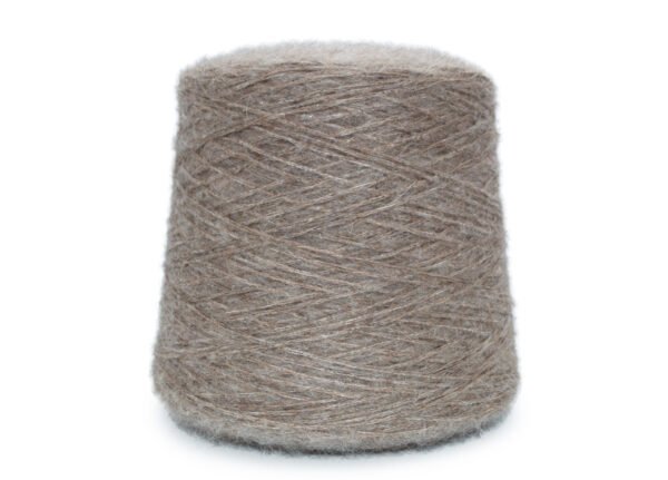 26% Mohair, 26% Alpaca wool, 8% Merino wool, 9% Cashmere wool, 5% Cotton, 3% Silk, 22% Polyamide, 1% Lurex