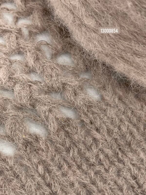 56% Super Fine Kid Mohair, 31% Suri Baby Alpaca, 12% Polyamide, 1% Lurex - Image 2