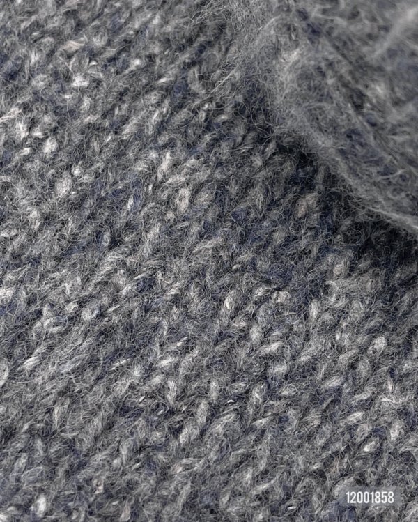 76% Cashmere wool, 24% Silk, Meta, Fluffy - Image 2