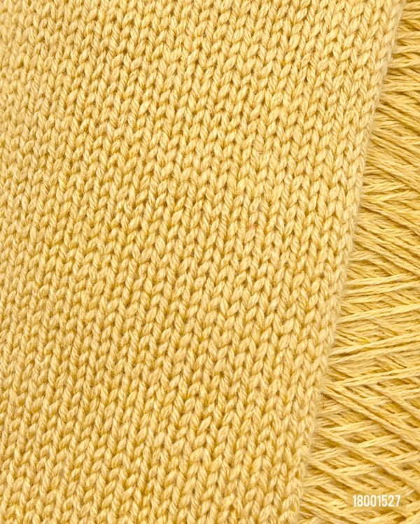 60% Merino wool, 30% Cashmere wool, 10% Silk - Image 2