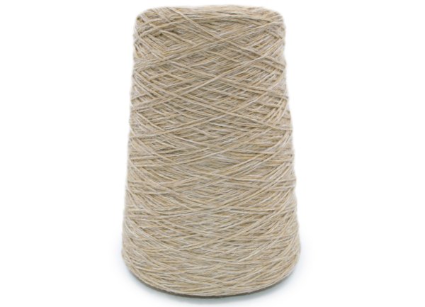 60% Merino wool, 30% Cashmere wool, 10% Silk (191 gr.)