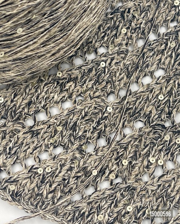 72% Linen, 21% Silk, 7% Cotton, Sequins - Image 2