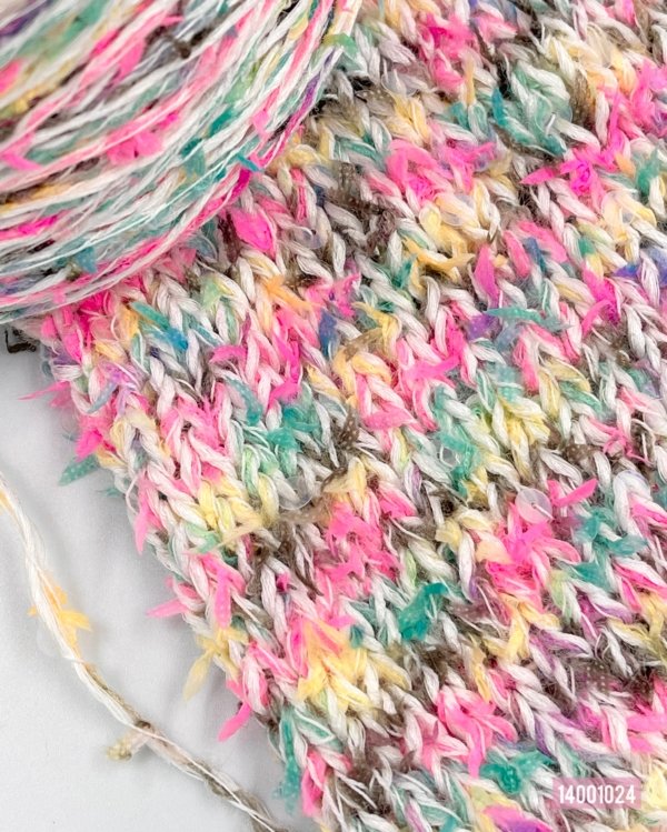 58% Cotton, 32% Polyamide, 6% Kid Mohair, 3% Cashmere wool, 1% Silk, Sequins - Image 2